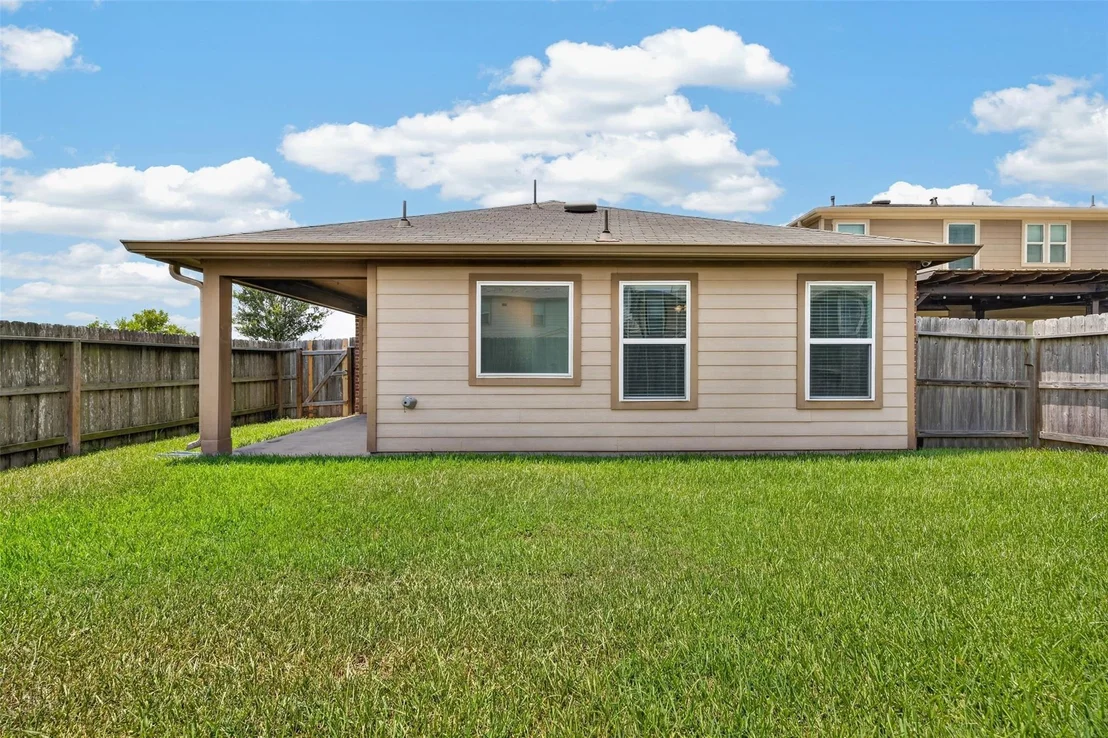 Photo of 5202 Pine Forest Ridge Street