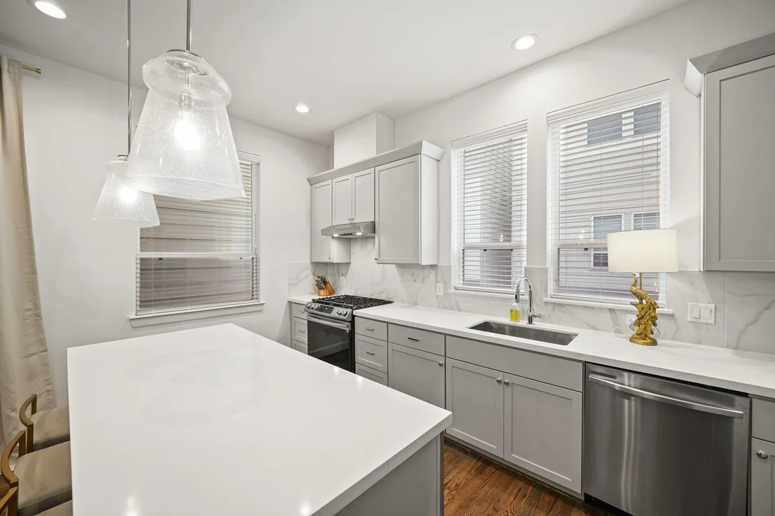 Photo of 2709 Clinton Drive