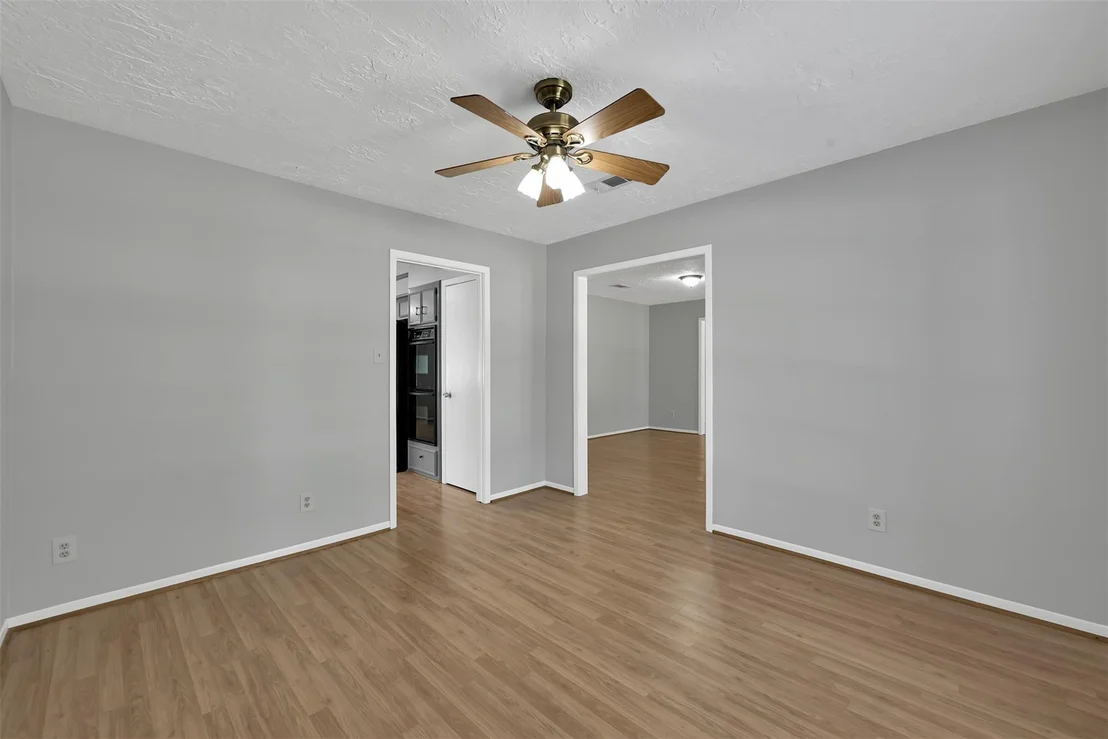 Photo of 27121 Wells Lane