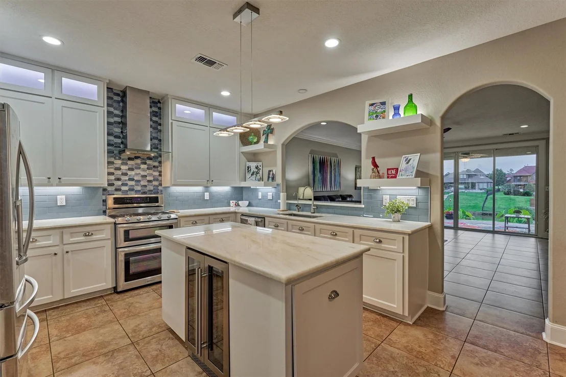 Photo of 11560 Grand View Drive