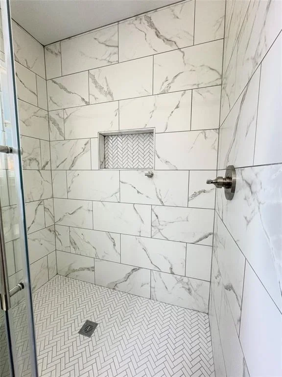 Photo of 6814 Sandy Oaks Drive