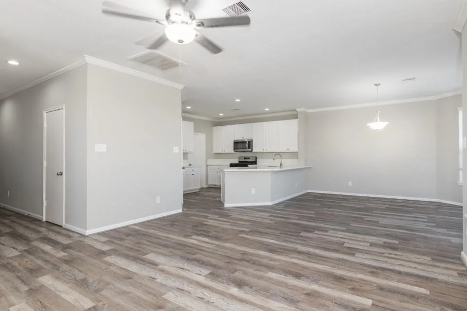 Photo of 18634 White Barnwood