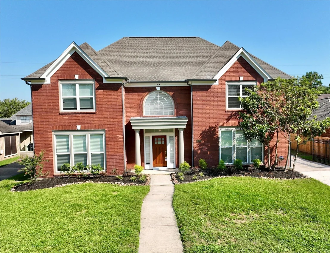 Photo of 6003 Ancient Oaks Drive