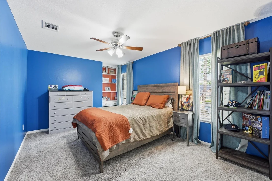 Photo of 615 Brenwick Court