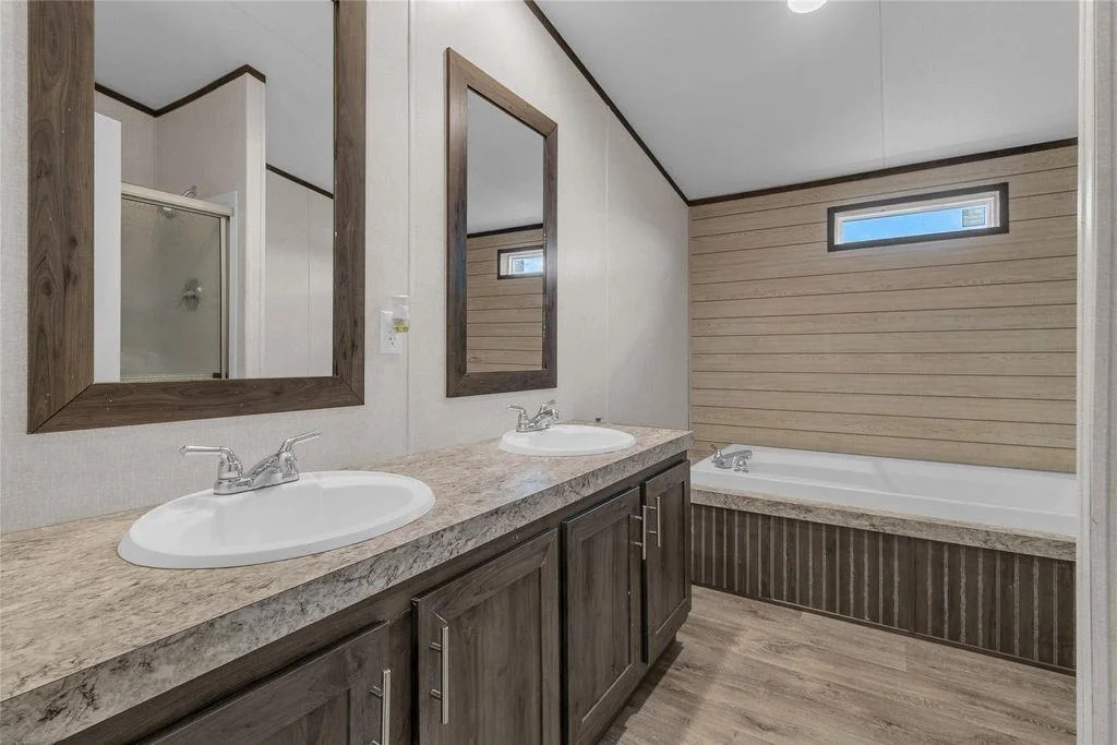 Photo of 752 Road 5820