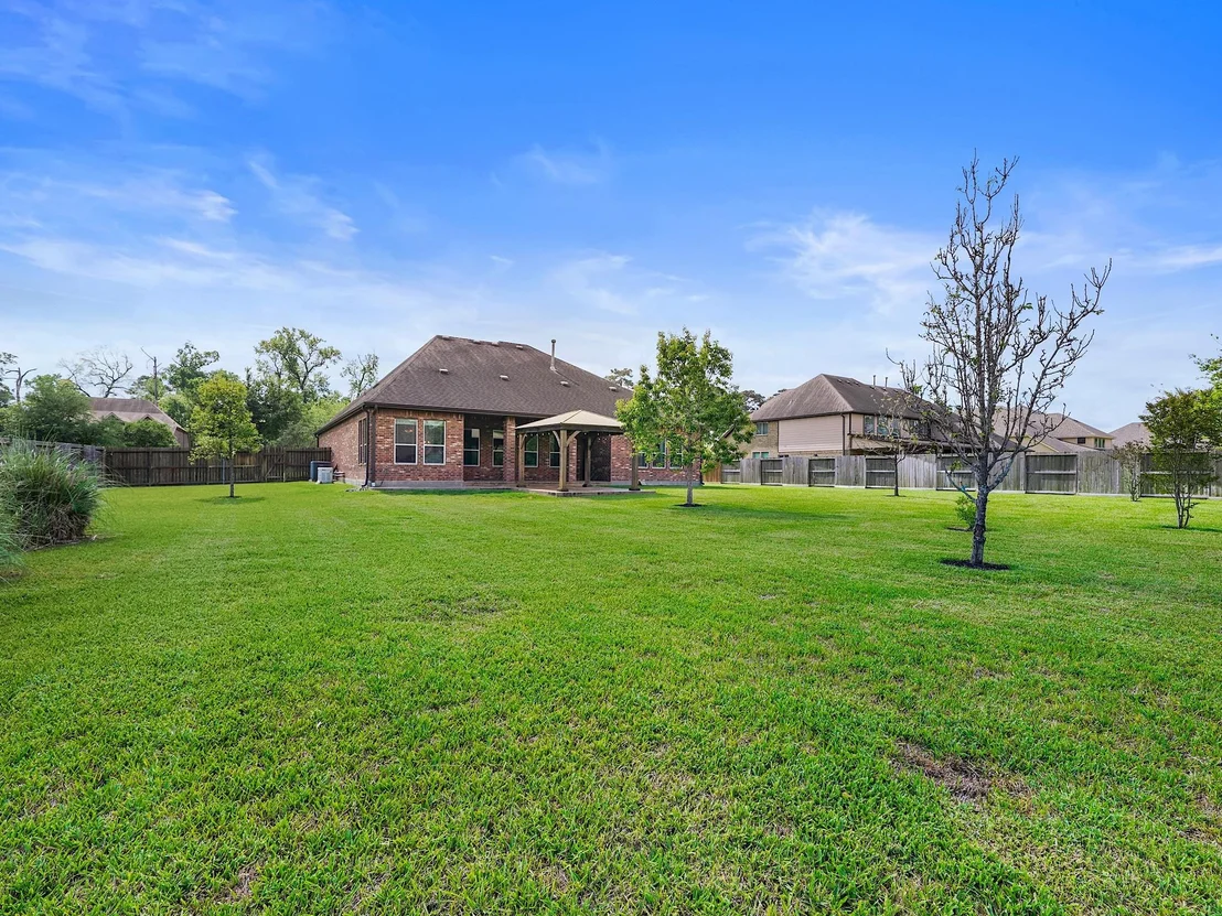 Photo of 22635 Pineleigh Court