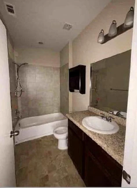 Photo of 374 Triumph Road