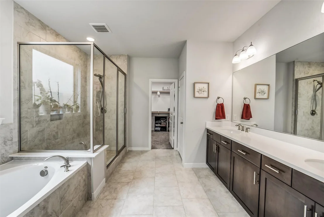 Photo of 9210 Lowell Cliff Drive