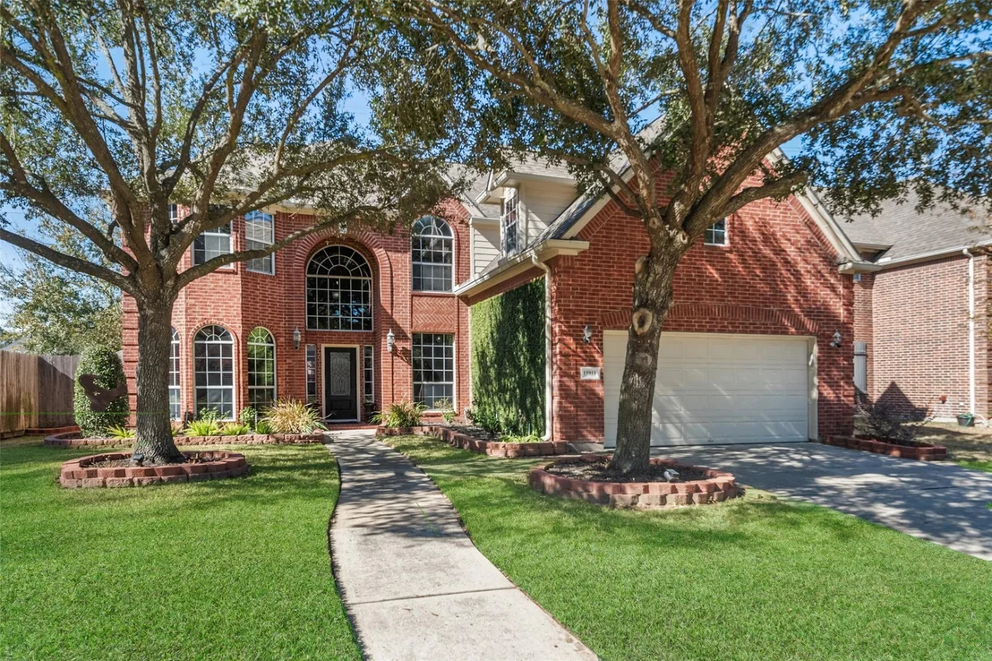 Photo of 15911 Hermitage Oaks Drive