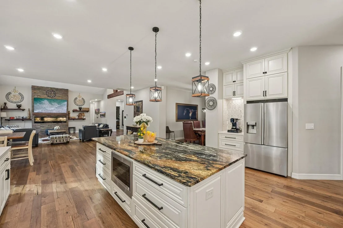 Photo of 33135 Willow Bend Road