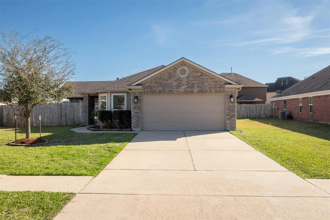 Photo of 2115 Red Cedar Trail