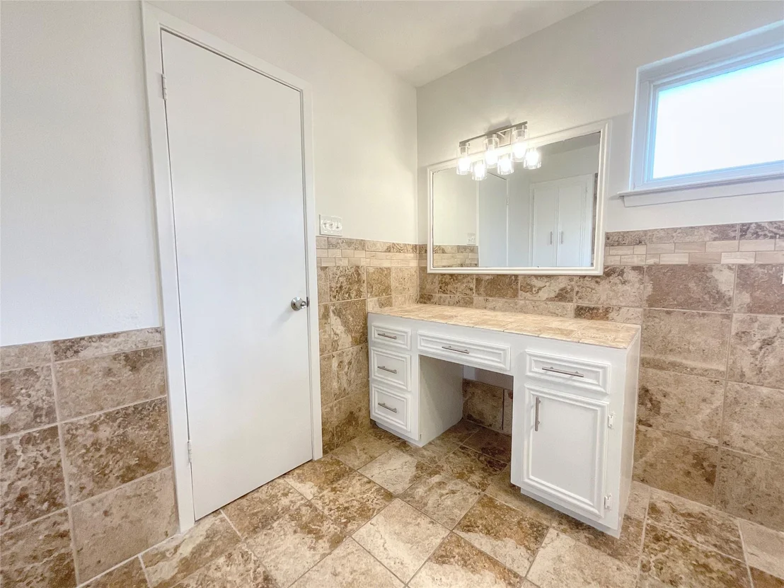 Photo of 2502 Lufkin Lane