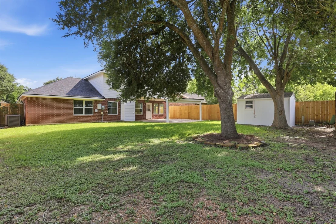 Photo of 4823 Meadowglen Drive