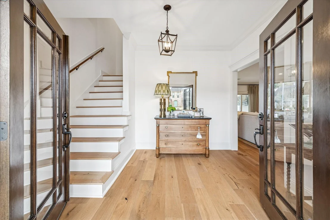 Photo of 810 Silvergate Drive