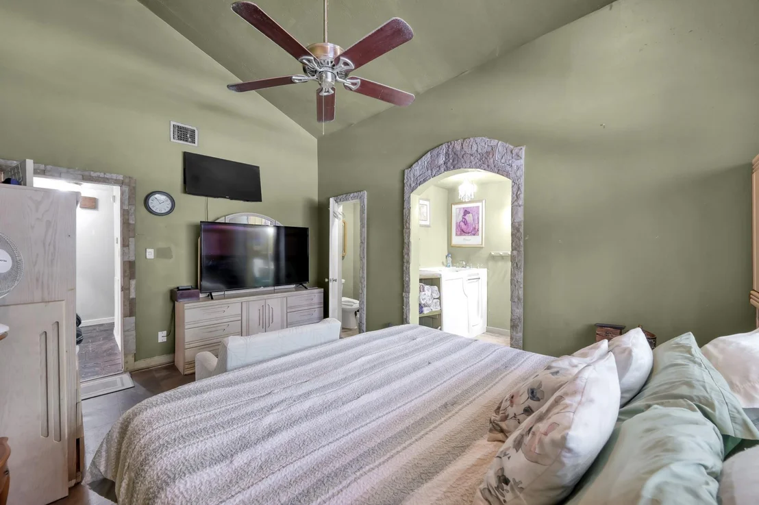 Photo of 22714 Canyon Lake Drive
