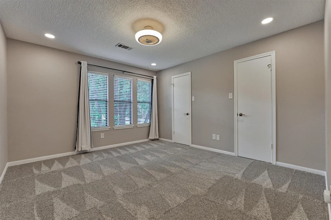 Photo of 9 Southfork Pines Court