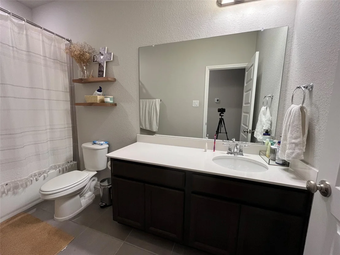 Photo of 2222 Royal Ann Way