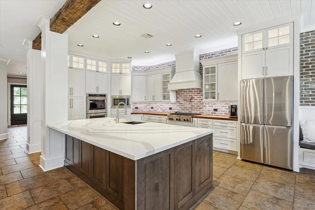 Photo of 6815 American Elm Lane