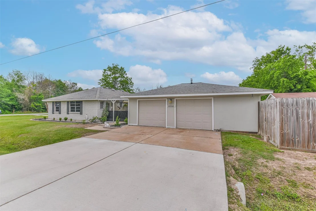 Photo of 10502 Deval Drive