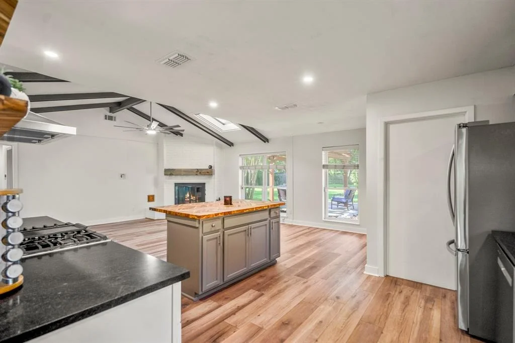 Photo of 214 Wickwood Drive