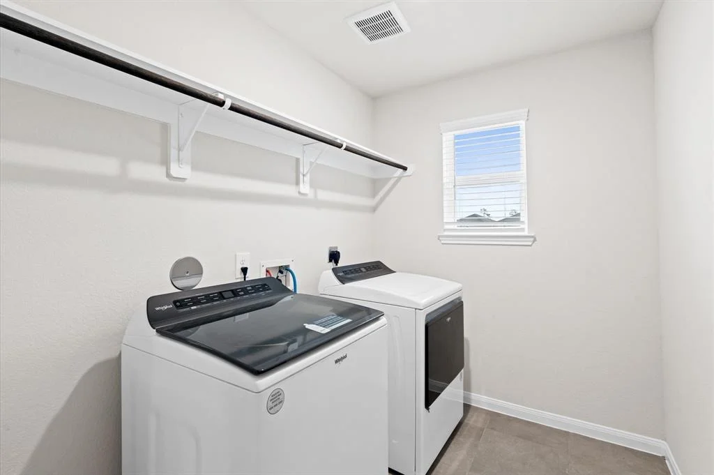 Photo of 7051 Silverleaf Oak Street