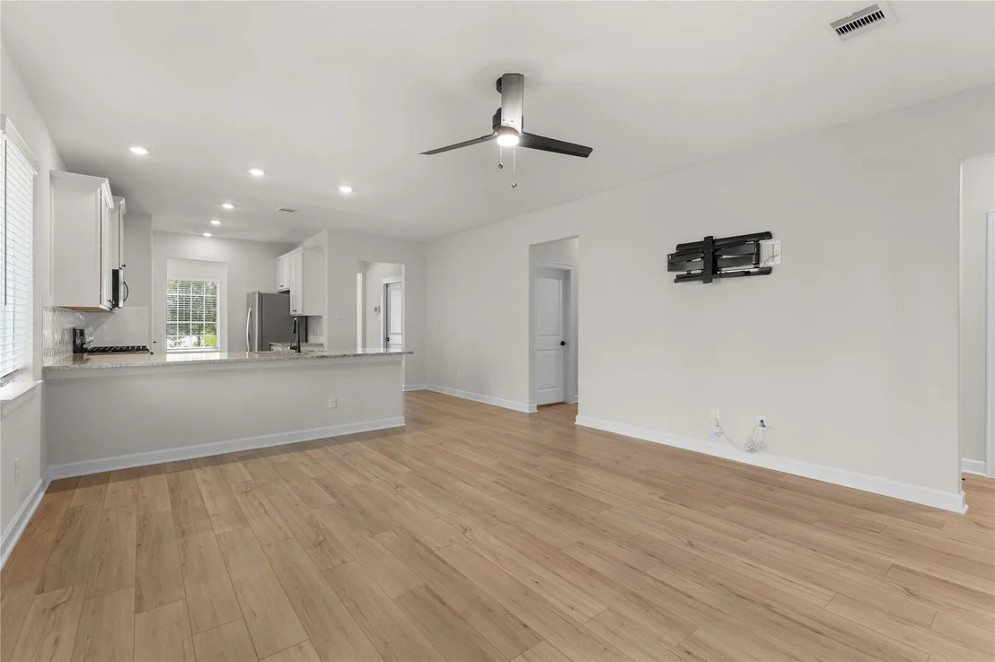 Photo of 6167 White Spruce Drive