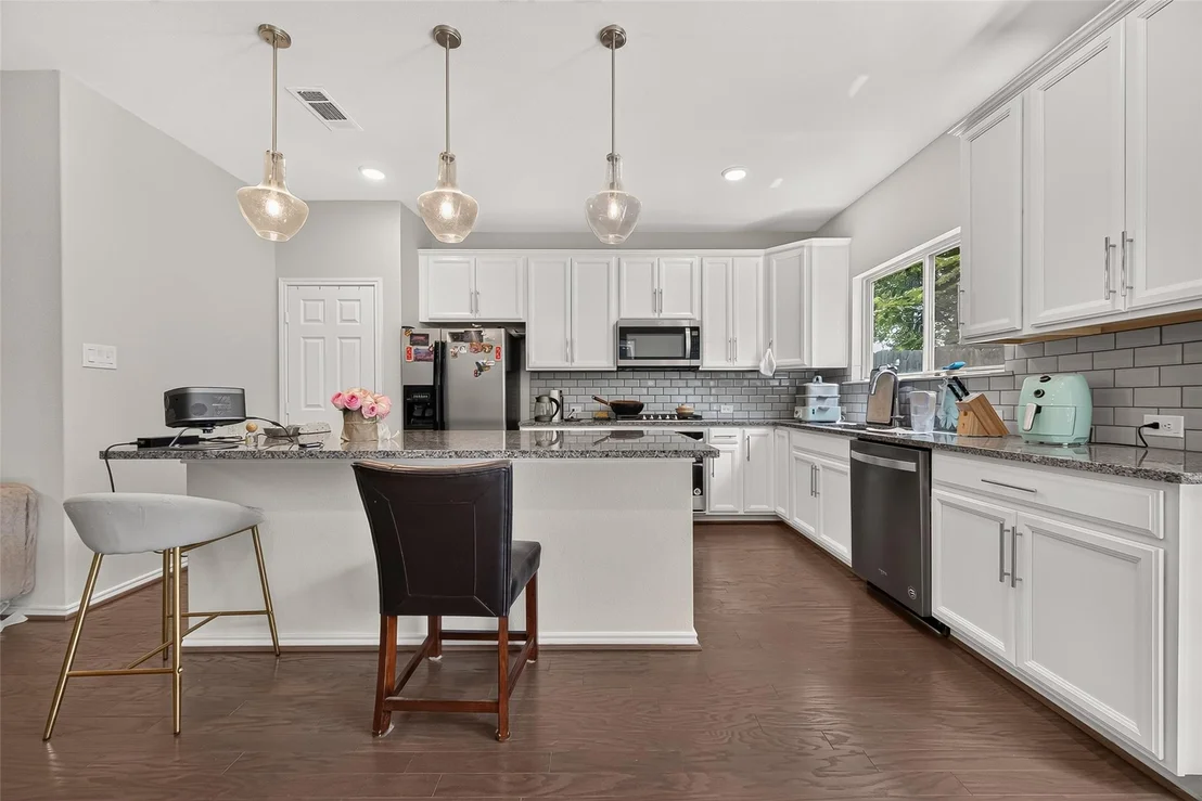 Photo of 8659 Cedardale Park Drive
