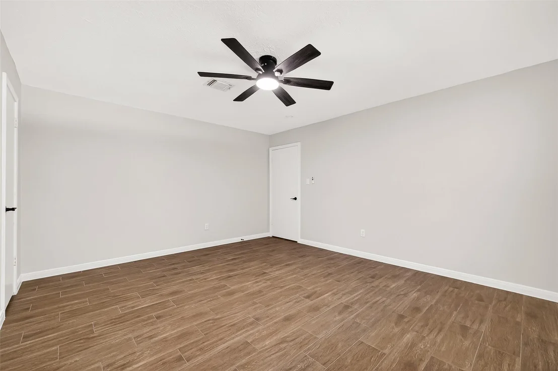 Photo of 247 Castlewood Drive