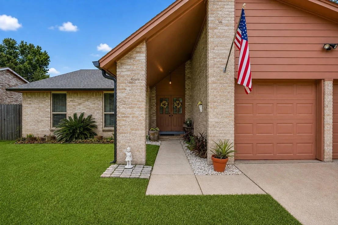 Photo of 17411 Huntersglen Circle