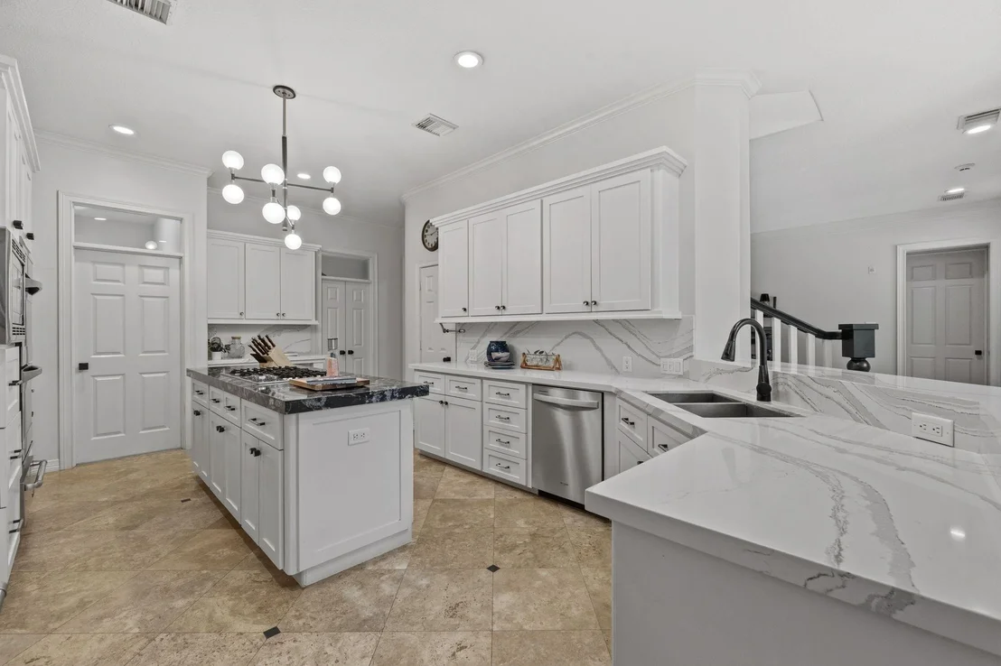 Photo of 63 W Horizon Ridge Place