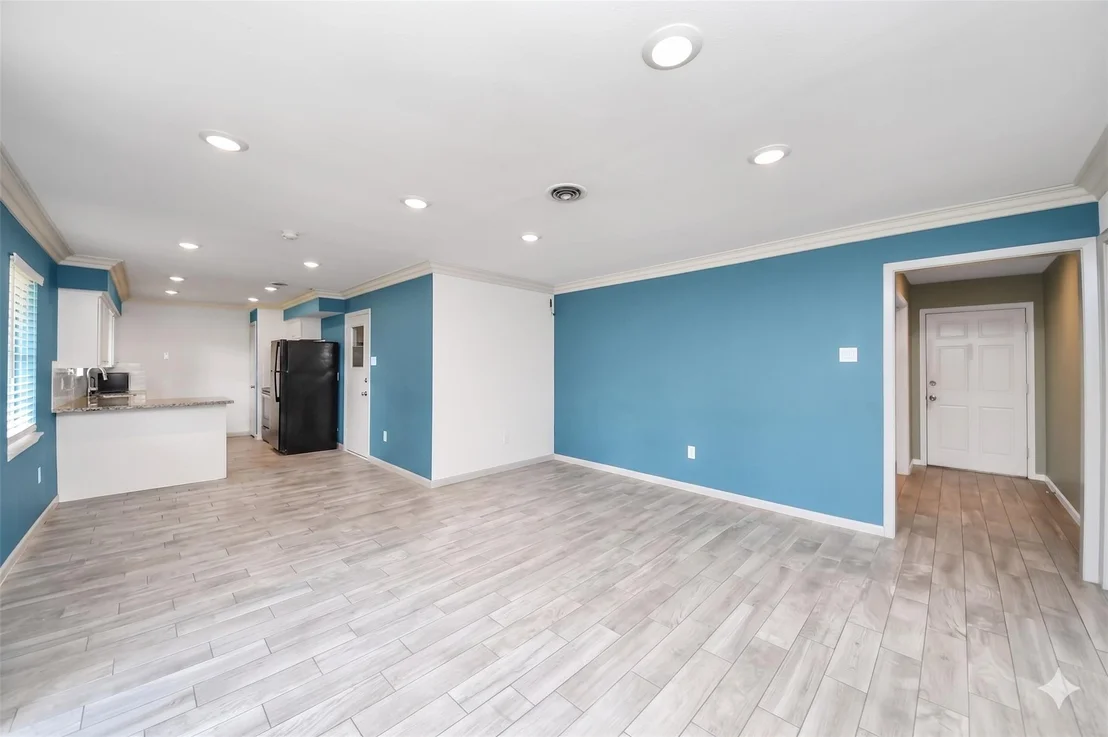 Photo of 5815 Effingham Drive