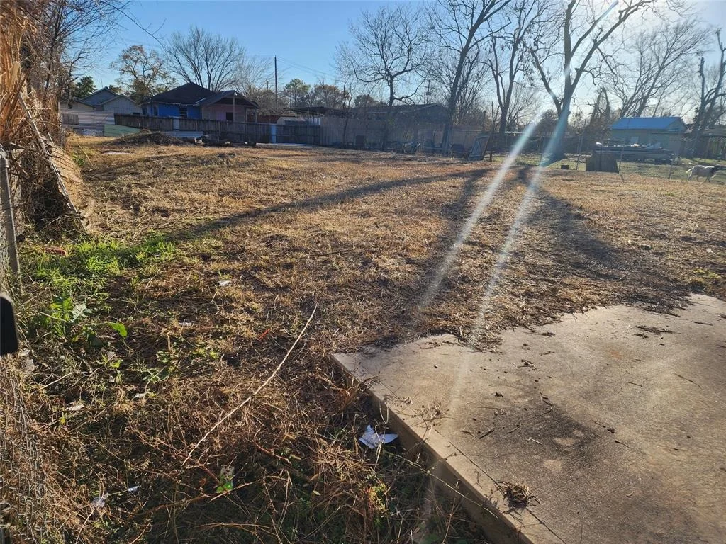 Photo of 2425 Calvin Avenue