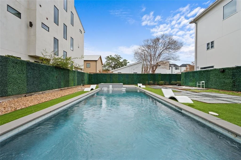 Photo of 5301B Jackson Street