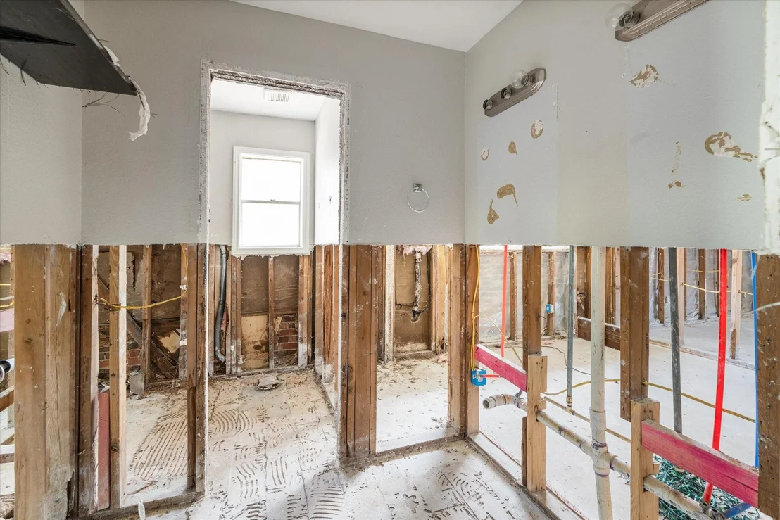 Photo of 906 Brook Forest Court