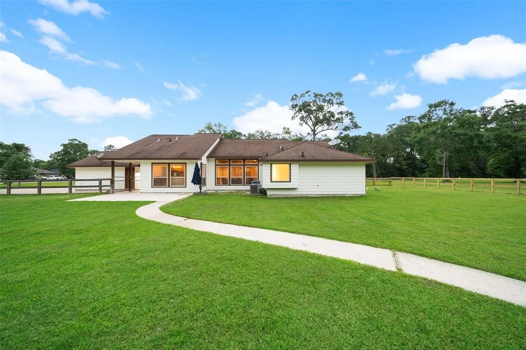 Photo of 309 County Road 3665 E