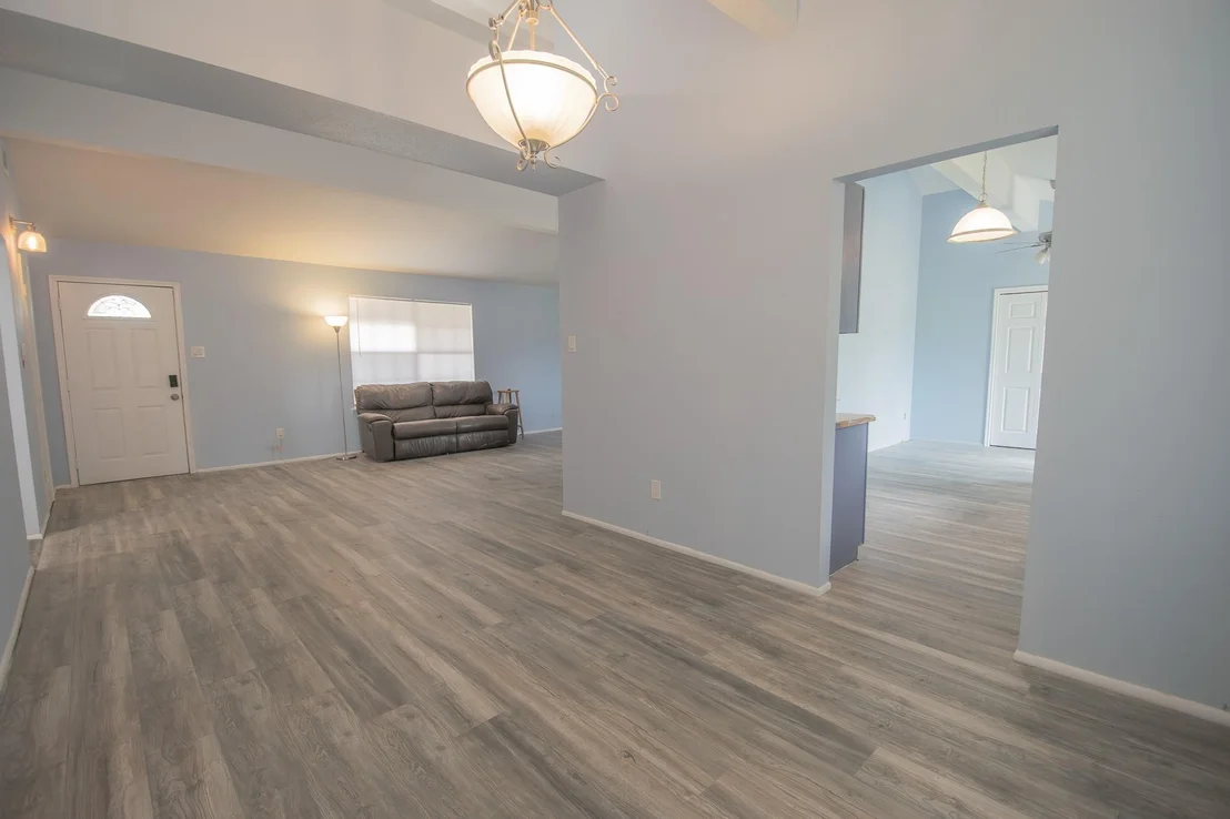 Photo of 2127 County Road 163
