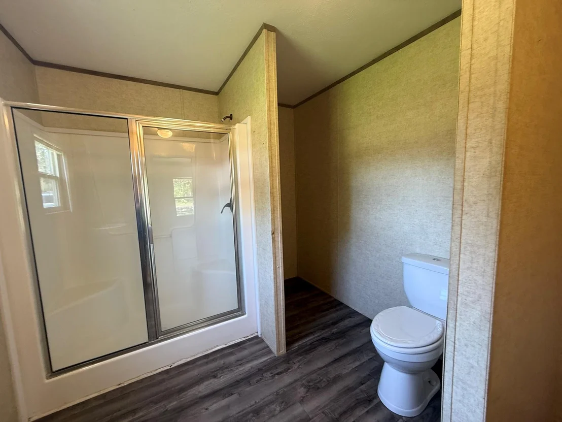 Photo of 600 Lakeview Loop