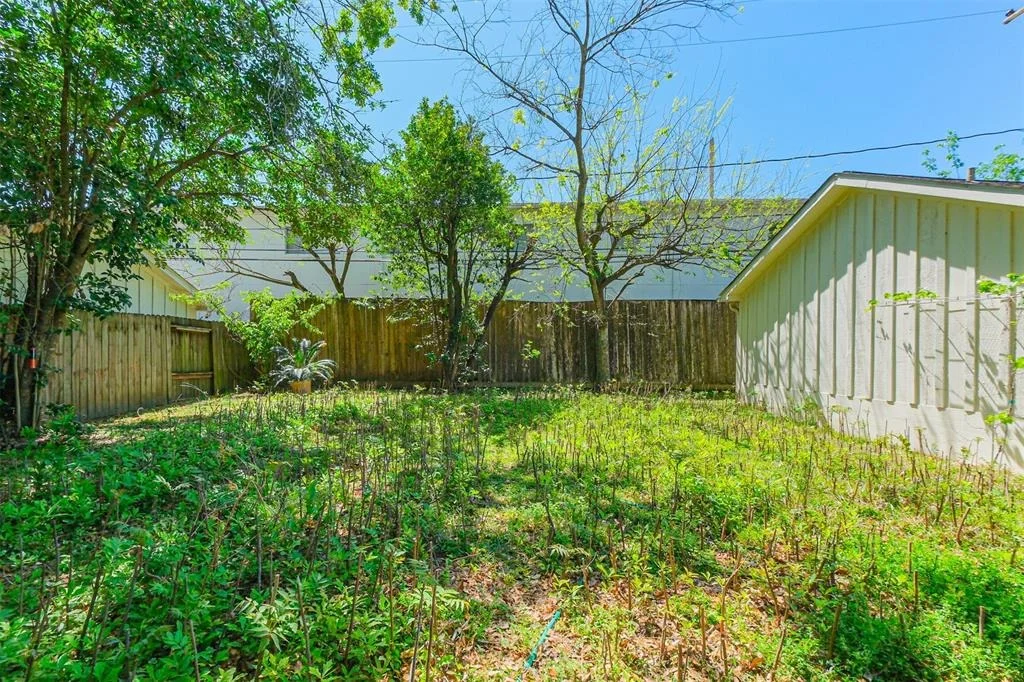 Photo of 5931 Reamer Street