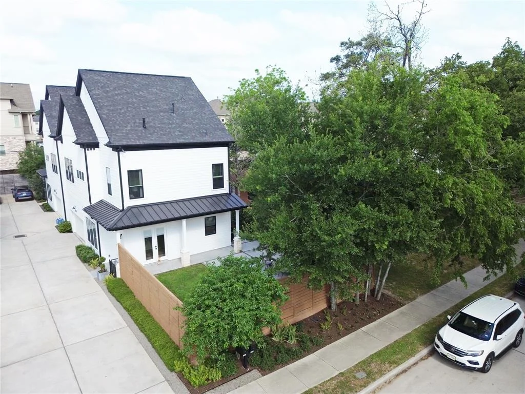Photo of 1319 Wycliffe Drive