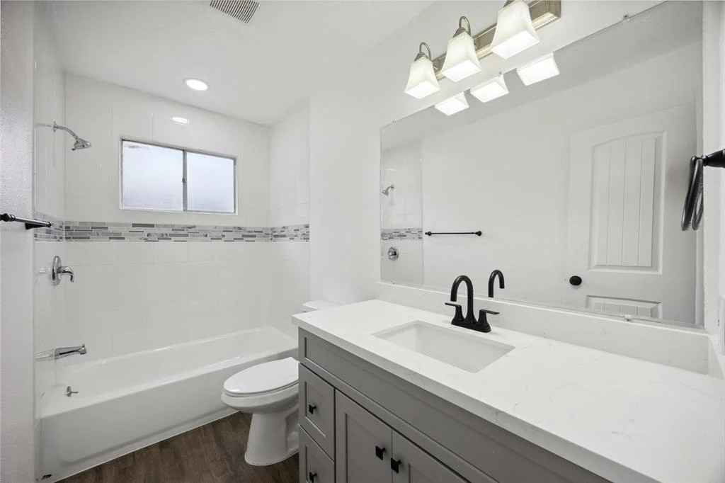 Photo of 2035 Derby Drive