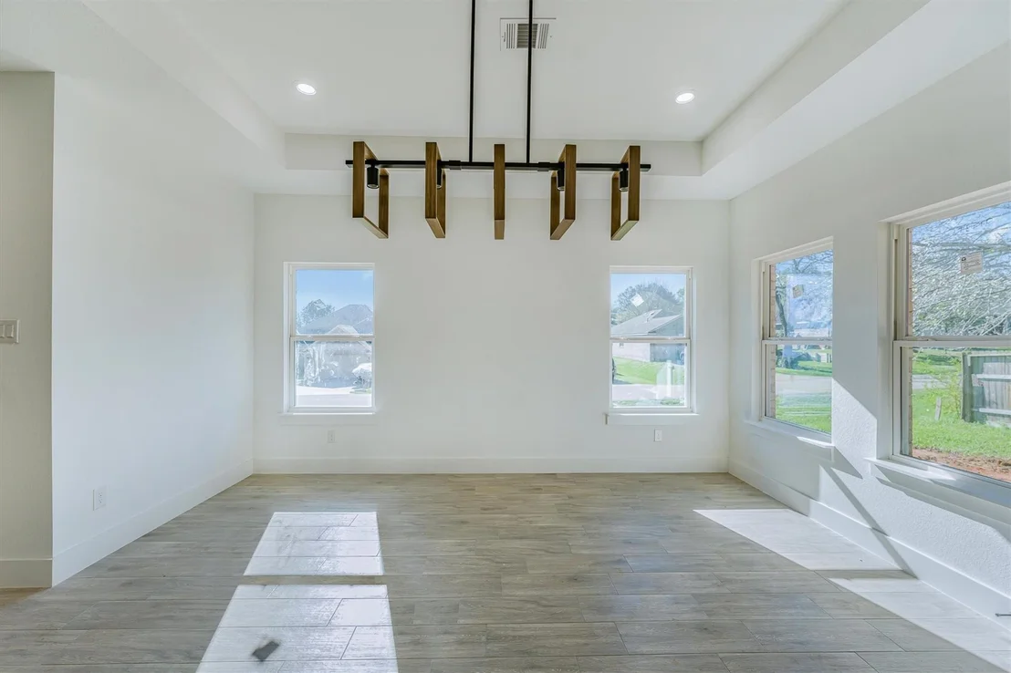 Photo of 10703 Hillside Drive