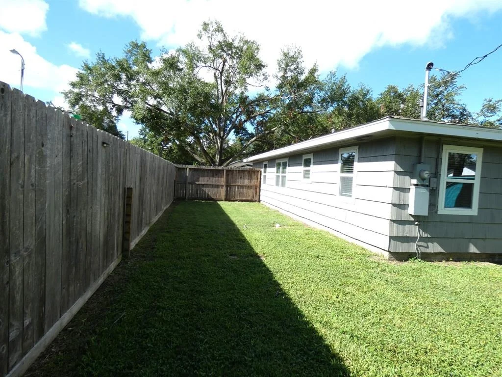 Photo of 5722 Hewitt Drive