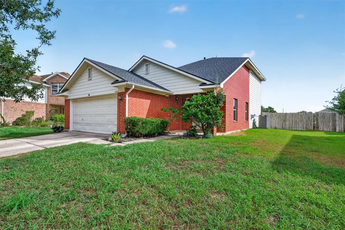 Photo of 5507 Violet Path Lane