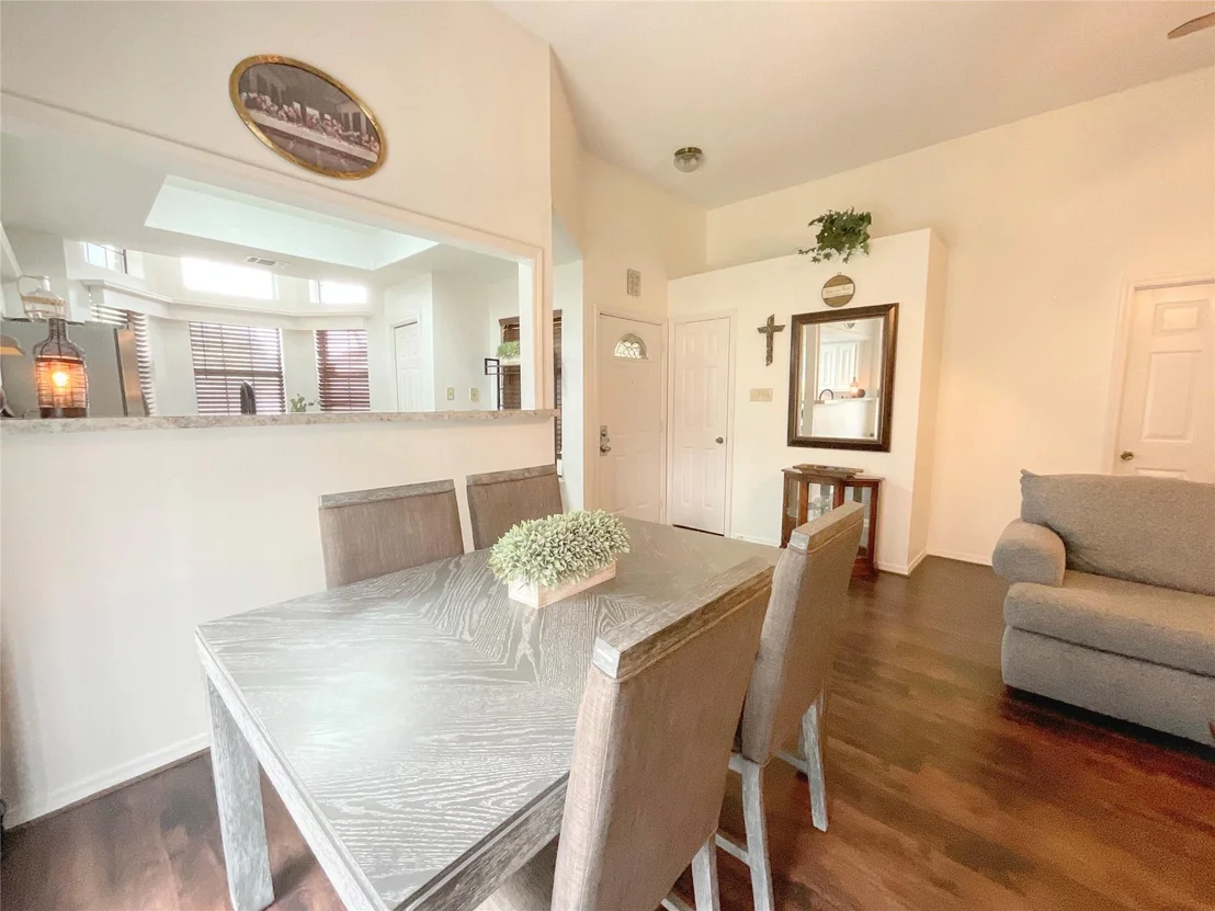 Photo of 1155 Holbech Lane