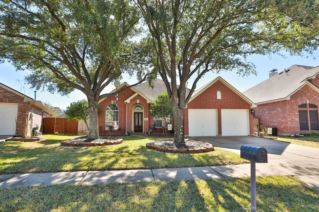 Photo of 1214 Berwick Manor Court