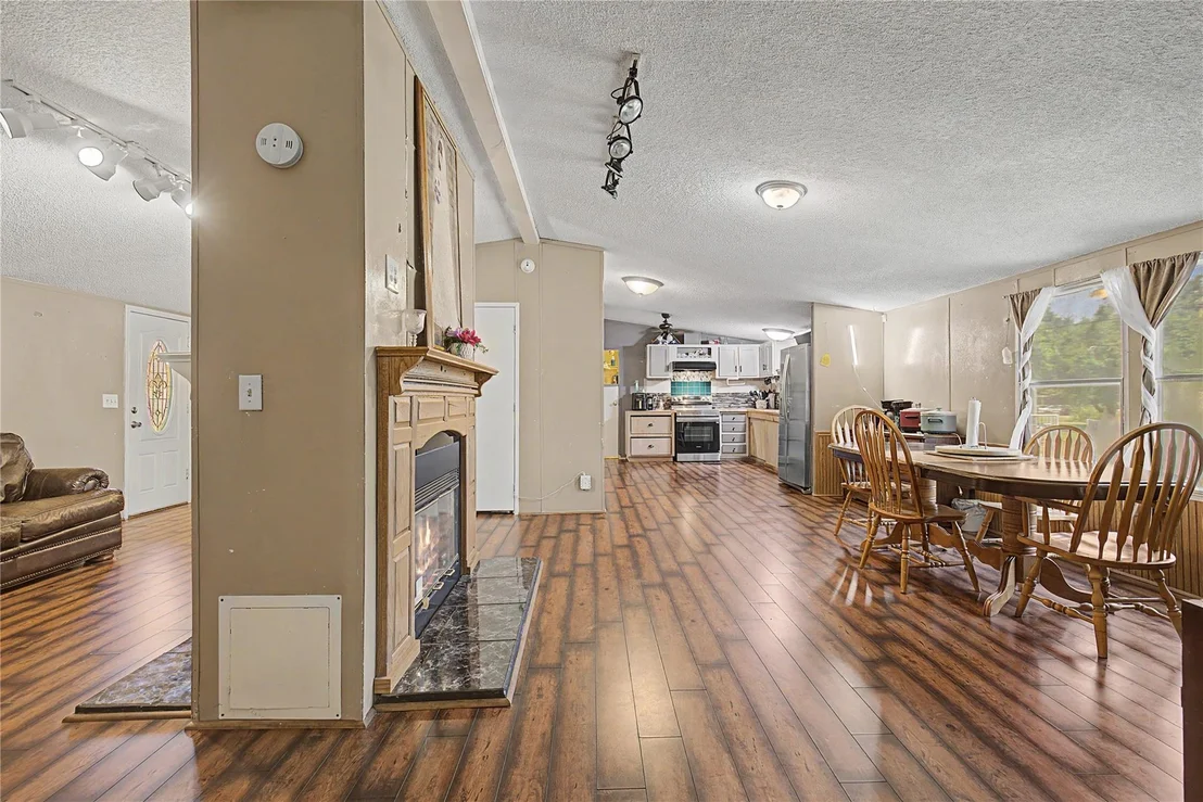 Photo of 149 E Austin Avenue