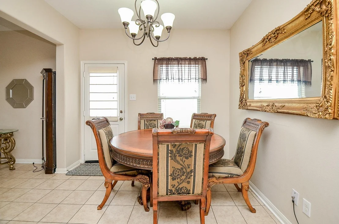 Photo of 858 Driftwood Lane