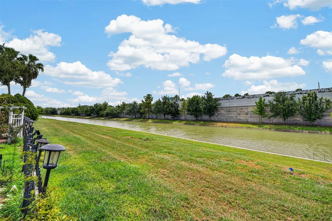Photo of 3926 Shadow Cove Drive