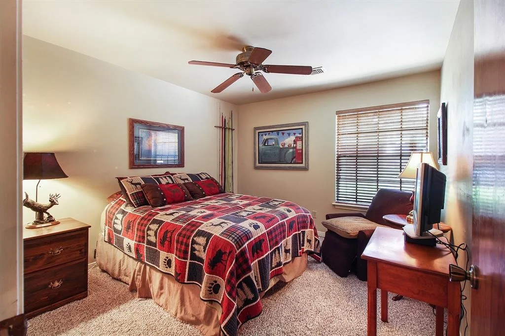 Photo of 23010 Glenover Drive