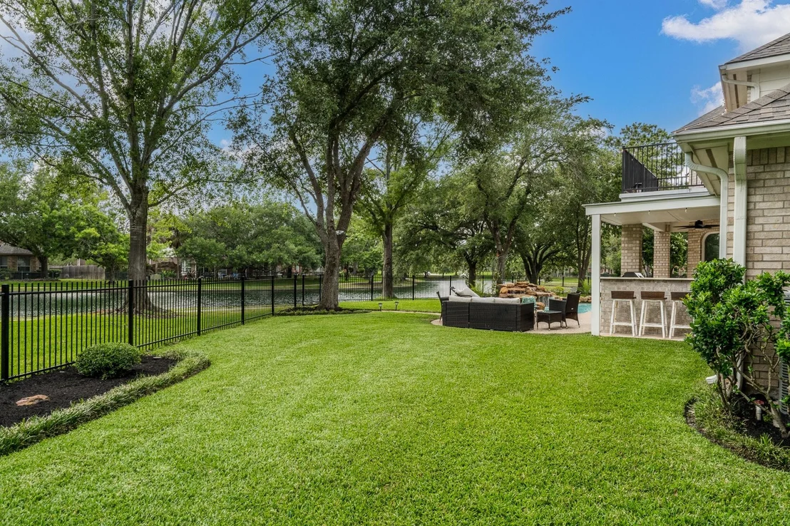 Photo of 15903 Lake Loop Drive